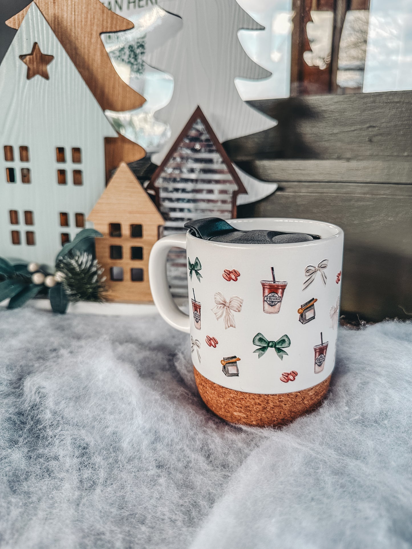 114 Reserve Green Bow Ceramic Travel Mug